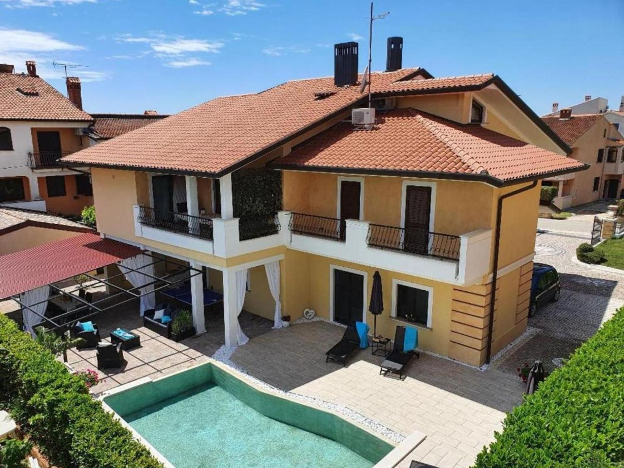 Alenka - One Bedroom *